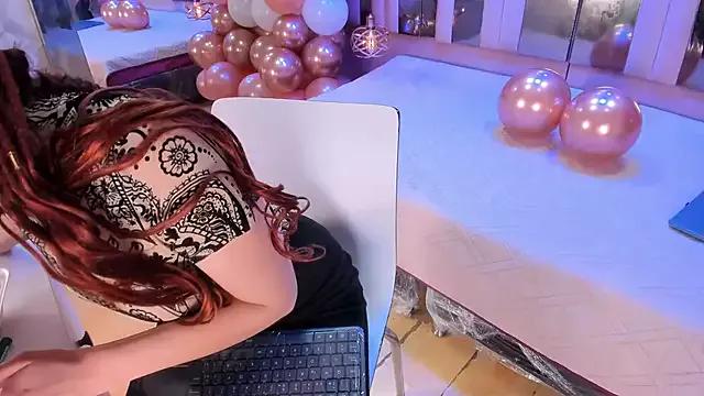 DaliaMagnus from StripChat is Freechat