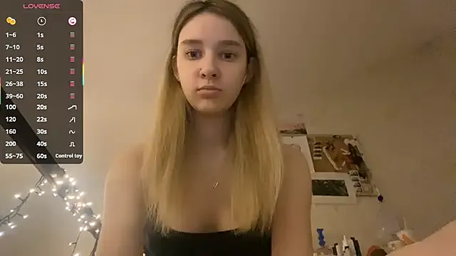 Freechat DanaCore on StripChat