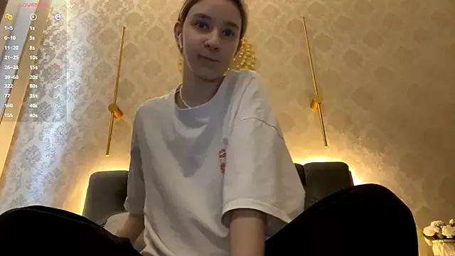 DanaCore from StripChat is Freechat
