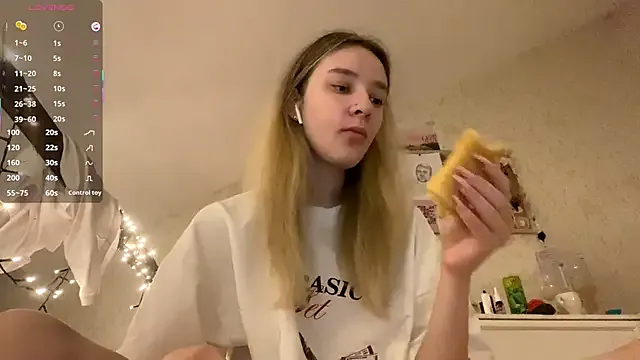 Freechat DanaCore on StripChat