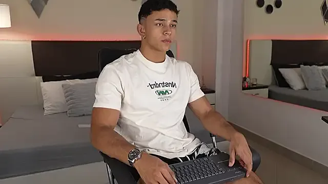 Freechat DanteeStone on StripChat