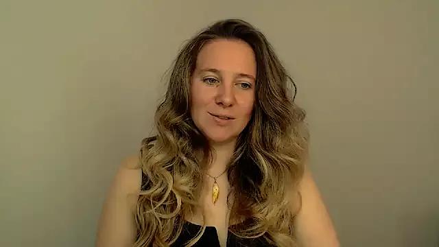 Darklure_ from StripChat is Freechat