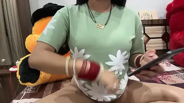 DarylChristine from StripChat is Freechat