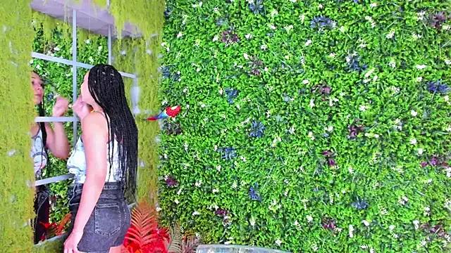 Diamond_naughty from StripChat is Freechat