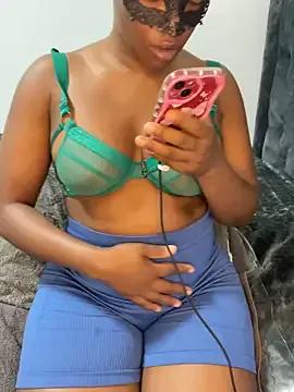 DiosaTheSquirter from StripChat is Freechat