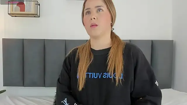 Freechat dulce_mmg on StripChat