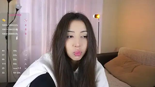 EleonorSimmes from StripChat is Freechat