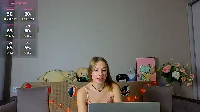 Freechat ElizaPurrr on StripChat