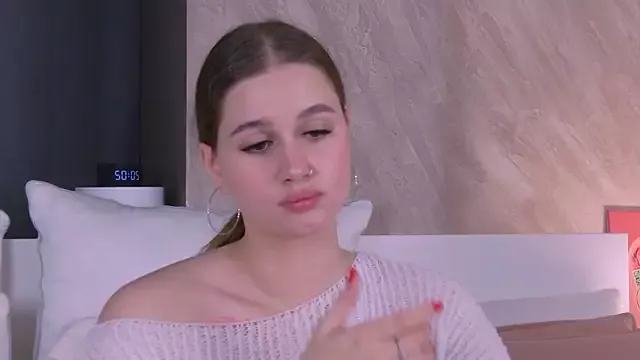 Freechat EllieHayes on StripChat