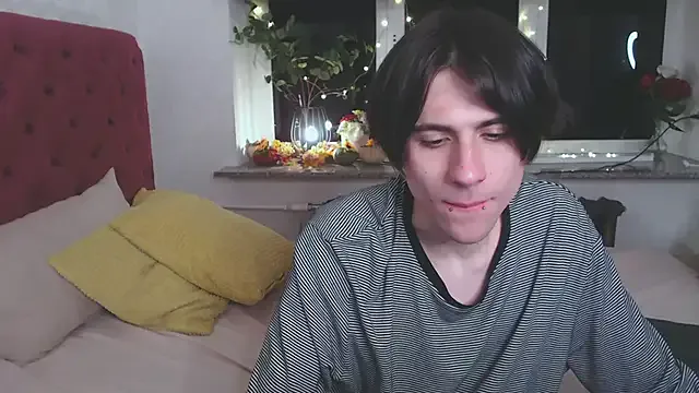 Freechat Ellis_Rin on StripChat