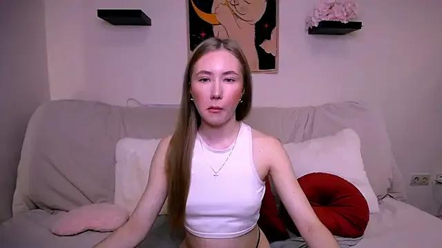 EllyColins from StripChat is Freechat