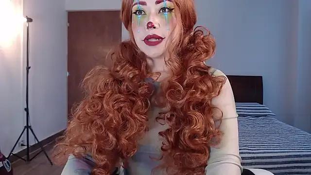 Ellyuwuw from StripChat is Freechat