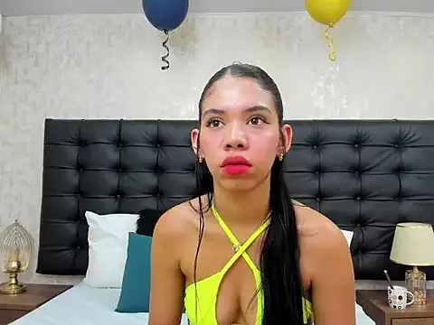 Freechat EmaGarcess on StripChat