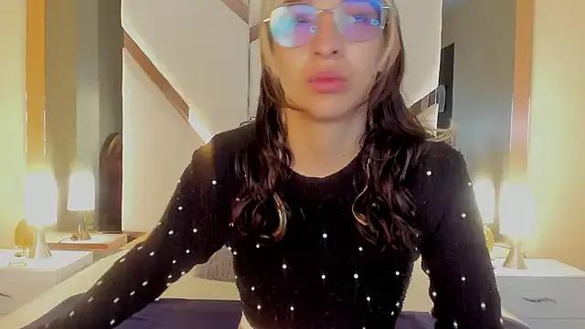Emilia_Bons from StripChat