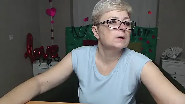 Freechat EmiliaGree on StripChat