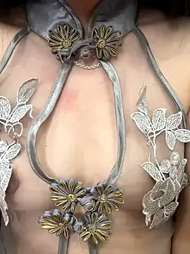 Freechat Emily-y on StripChat