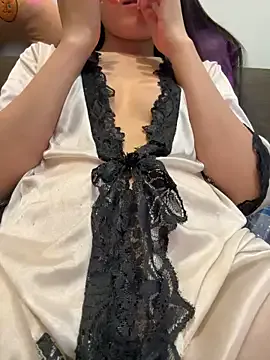 Freechat Emily-y on StripChat