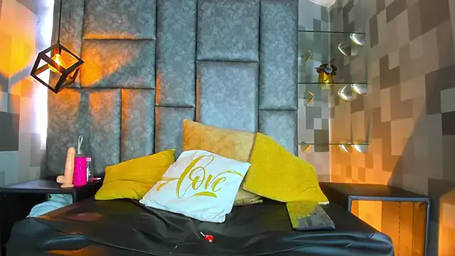 Private Emily_Mitchell on StripChat