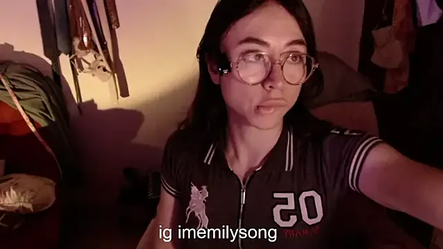 Freechat emily_pearl_ on StripChat