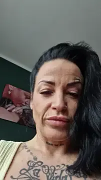 Freechat EmilyDiazofficial on StripChat