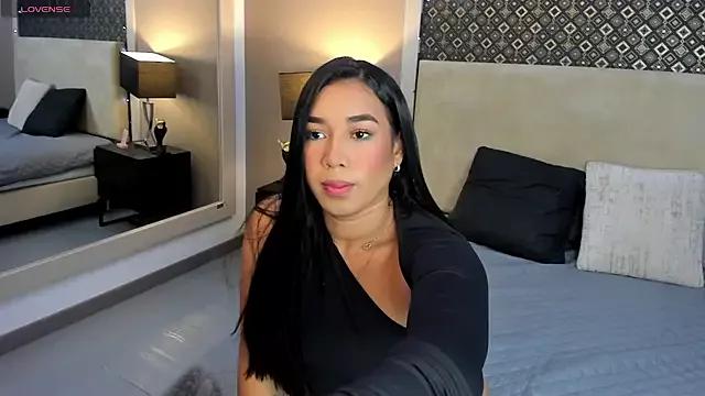 EmilyZahar from StripChat is Freechat