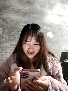 Freechat emini-xx on StripChat