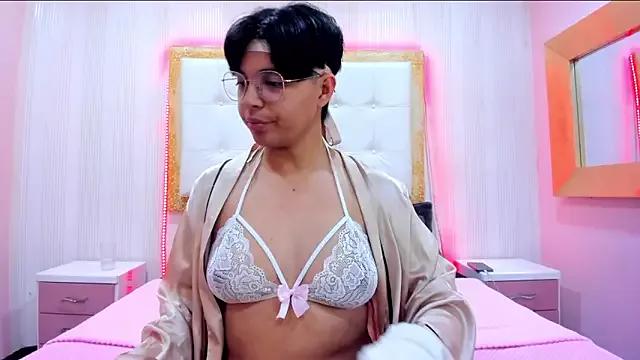 Emmaa_Lex from StripChat