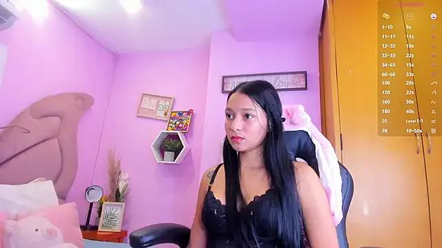 EmmaAnturin from StripChat