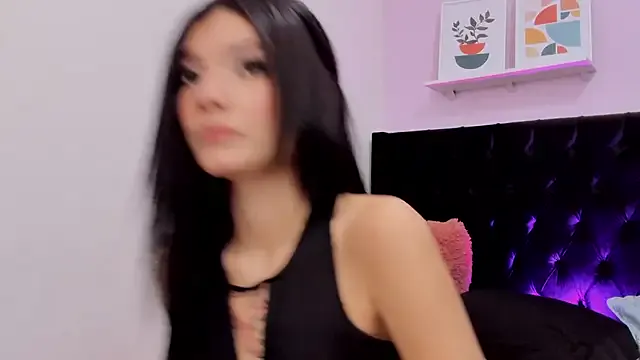 Freechat emmabridgerton on StripChat