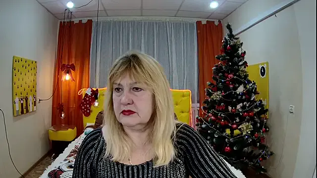 Freechat EmmaEllison on StripChat