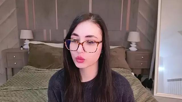 EmmaLawrens from StripChat