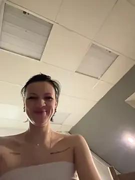 EmmaStarkk from StripChat is Freechat