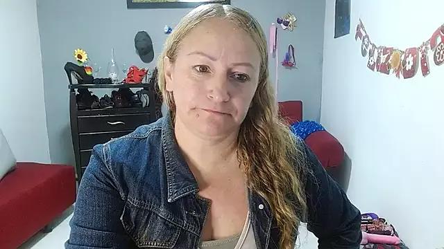 emperabigbootybigass from StripChat is Freechat