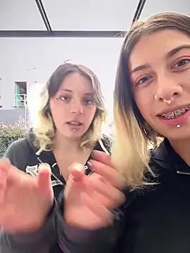 Freechat Enyeld_ruru on StripChat