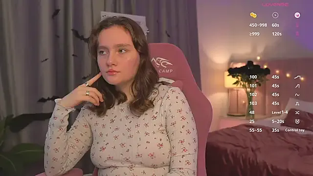 ErikaGreen from StripChat is Freechat