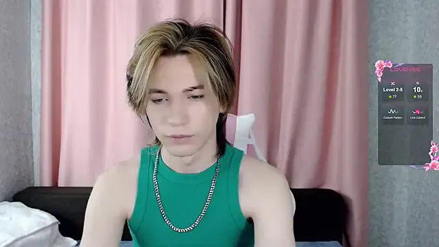 Freechat evan_reinhart on StripChat