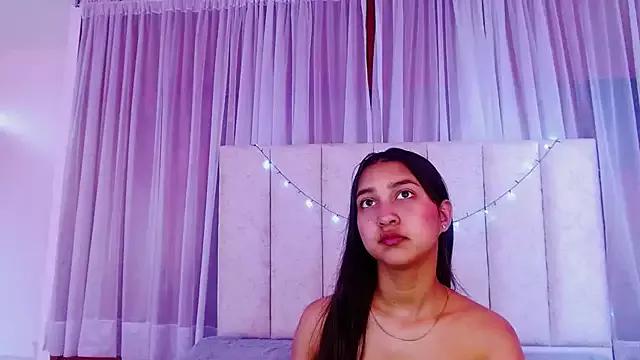 evecherrycs from StripChat is Freechat