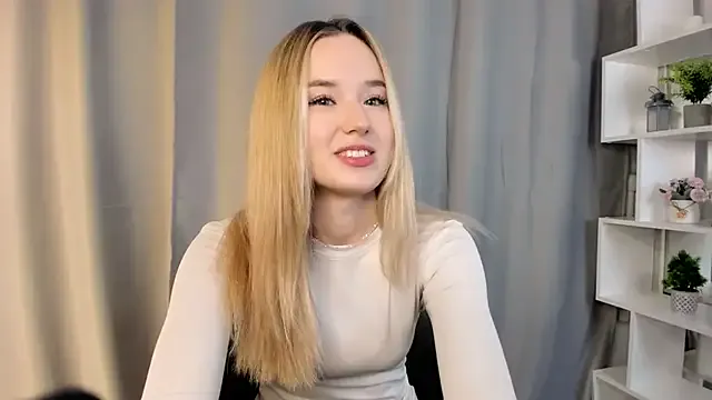 Freechat EveMcclearen on StripChat