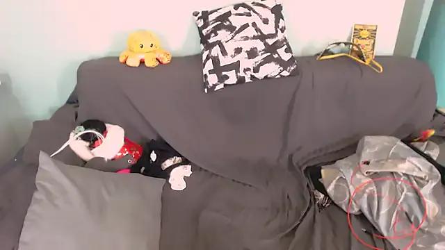 EverlyRays from StripChat is Freechat