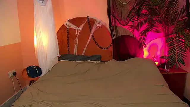 Freechat FerrariRedxBabestation on StripChat