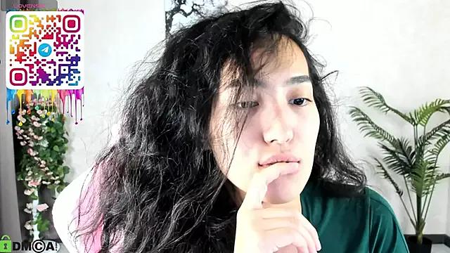 FlirtyAura from StripChat is Freechat