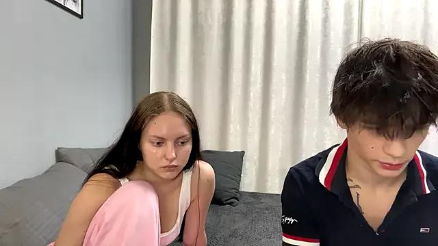 flowerscouple from StripChat is Freechat