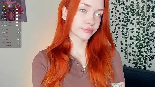 Freechat Foxy_blush on StripChat