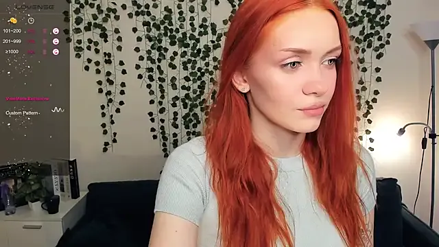 Freechat Foxy_blush on StripChat