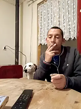 Freechat frederic198 on StripChat