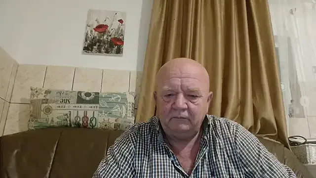 fullballs6 on StripChat 