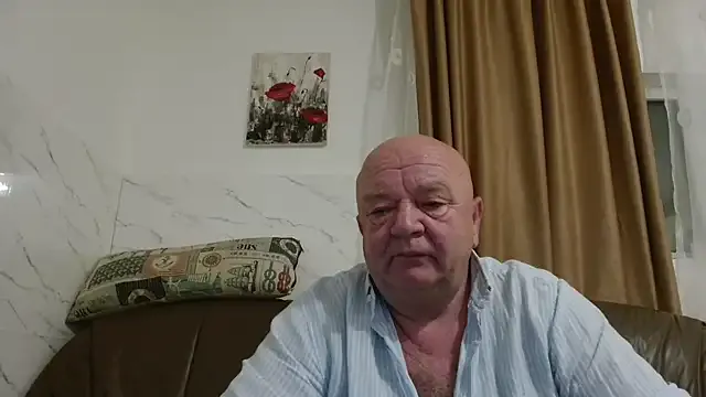 fullballs6 on StripChat 