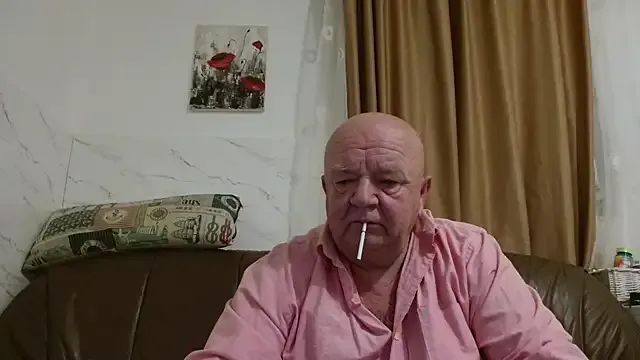 fullballs6 on StripChat 