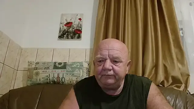 fullballs6 on StripChat 