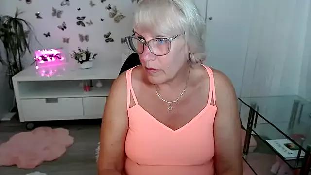Ghertrude52 from StripChat is Freechat